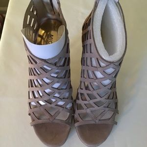 Michael Kors Yvonne bootie